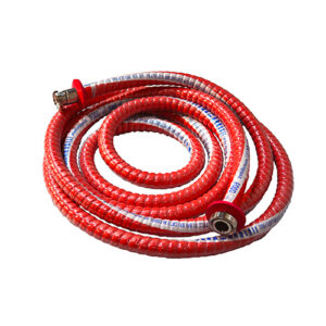 Tubo flessibile industriale rosso per forniture e applicazioni professionali.